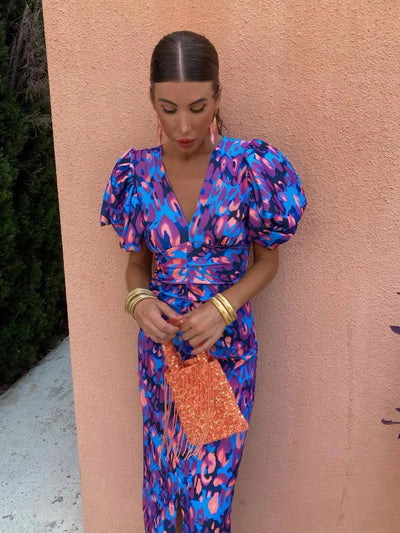 Lily | Vestido de Color con Mangas Plisadas